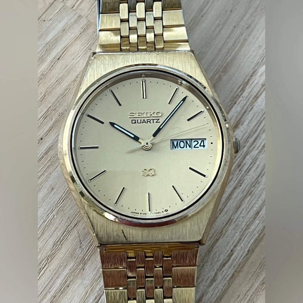 Seiko SQ Vintage Men’s Watch Gold Bracelet, Dial, Case, Day Date New Crystal